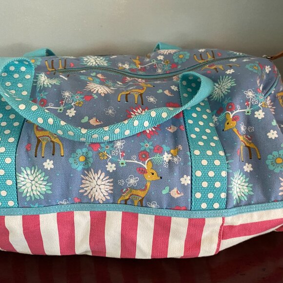 MATILDA JANE Winter Fawn Floral Duffle Weekender Shoulder Hand Strap Bag - Picture 3 of 4